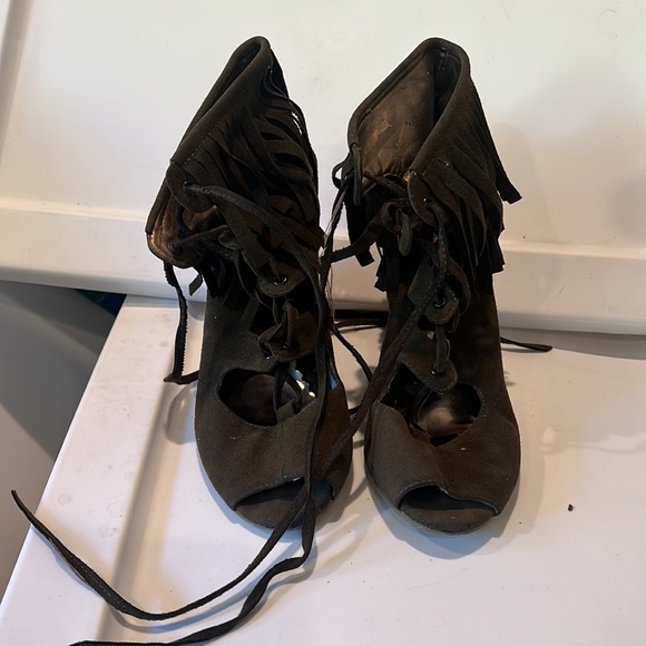 Green fringe lace up  platforms heels - Picture 4 of 5